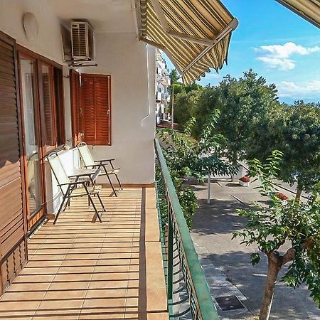 Apartman Melis Lägenhet Podgora Exteriör bild