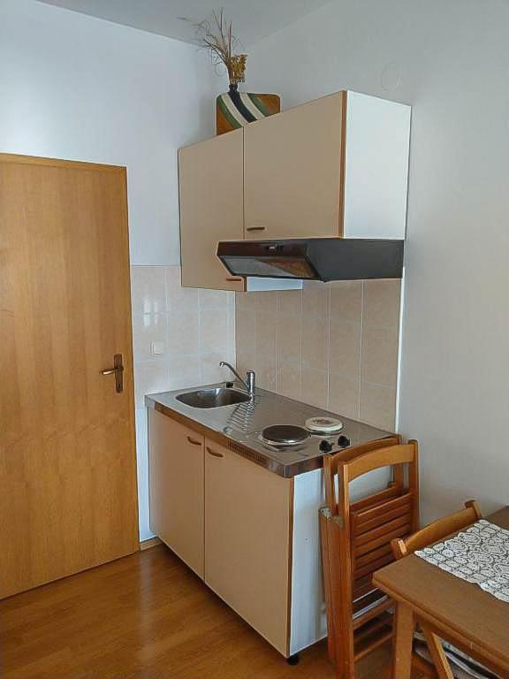 Apartman Melis Lägenhet Podgora Exteriör bild